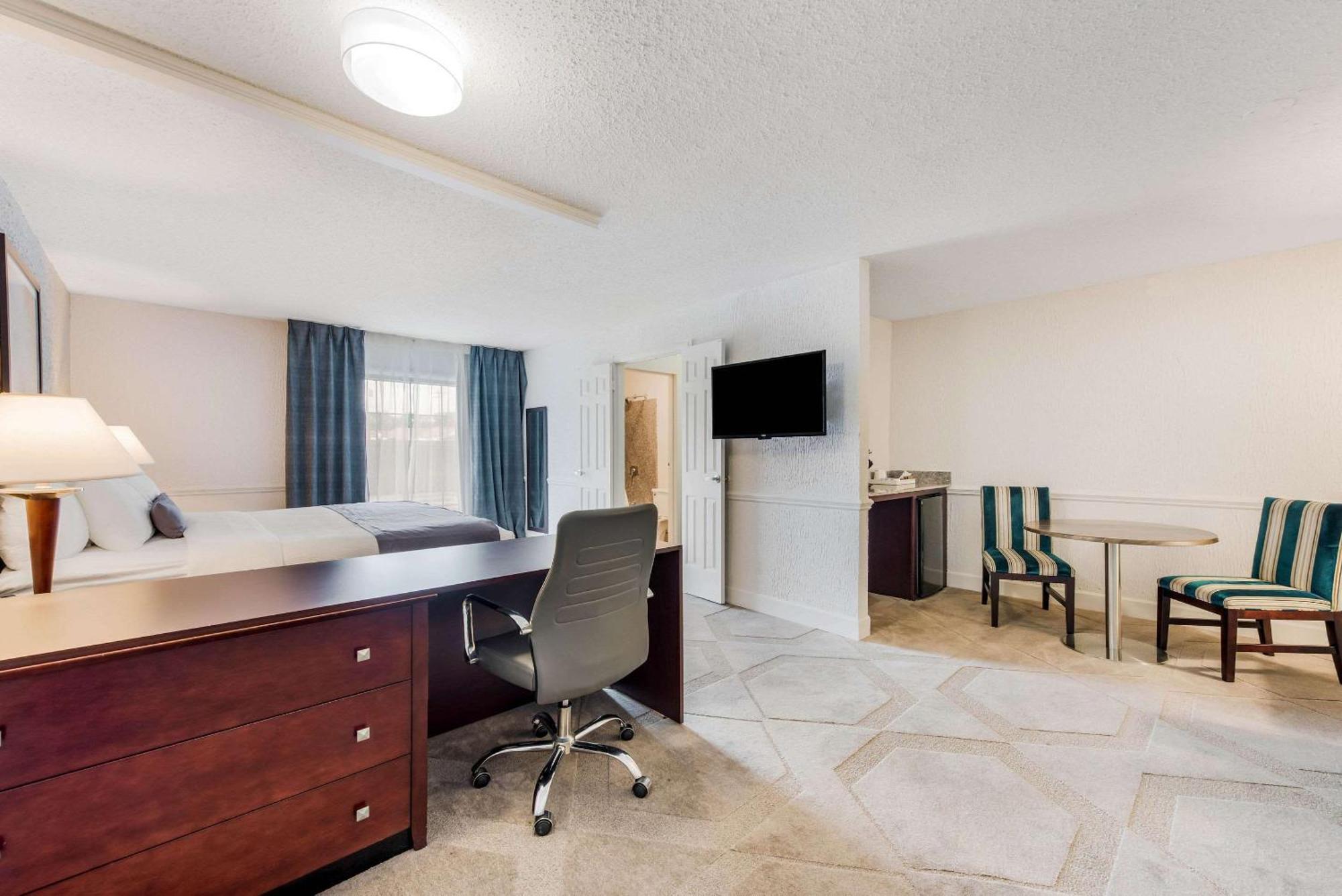 The Blu Hotel Blue Ash Cincinnati, Ascend Hotel Collection Exteriér fotografie
